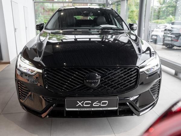 Volvo XC60 B5 AWD Plus Black Edition