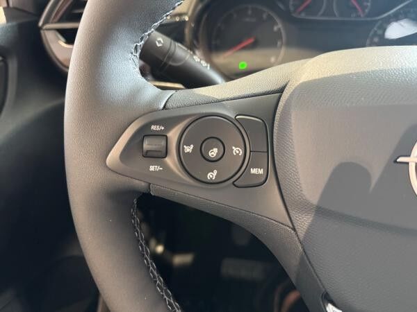 Opel Corsa F 1.2 Turbo Edition LED+SHZ+Fernlichtass.