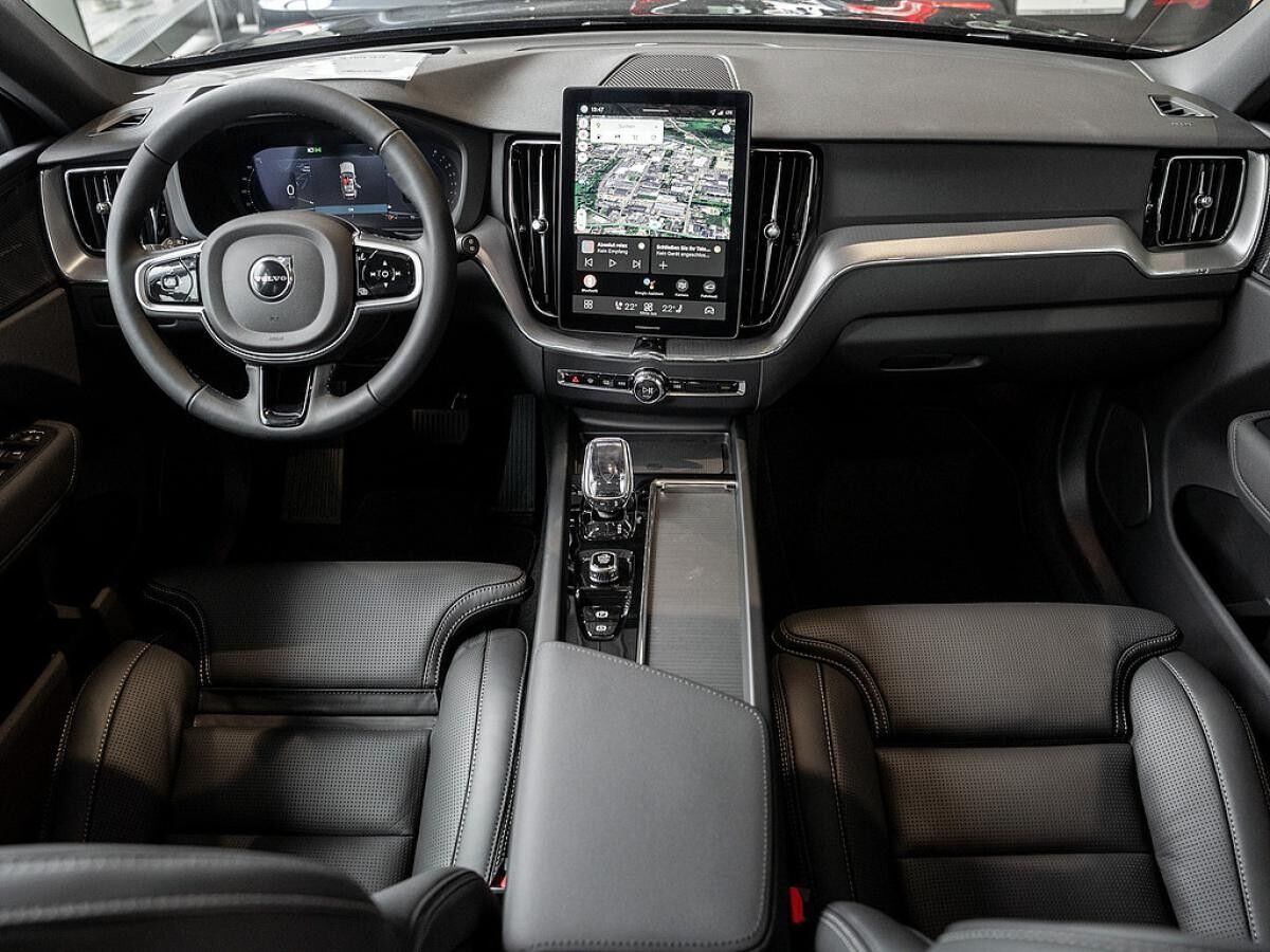 Volvo XC60 B5 AWD Plus Black Edition