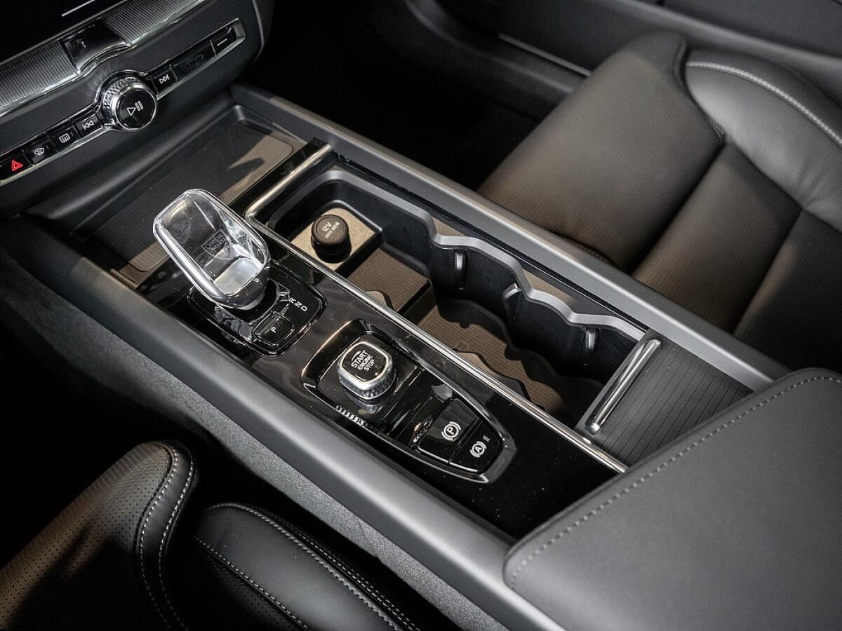 Volvo XC60 B5 AWD Plus Black Edition