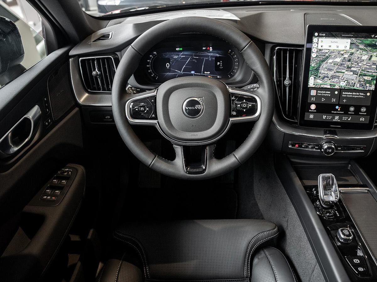 Volvo XC60 B5 AWD Plus Black Edition