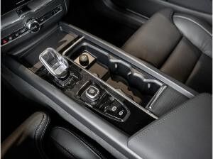 Volvo XC60 B5 AWD Plus Black Edition