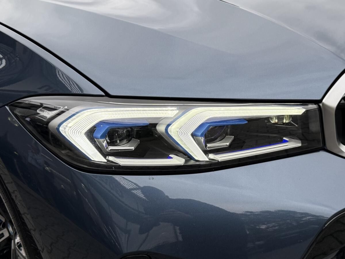 BMW 330 e Touring M Sport //Pano AHK FACELIFT!!!