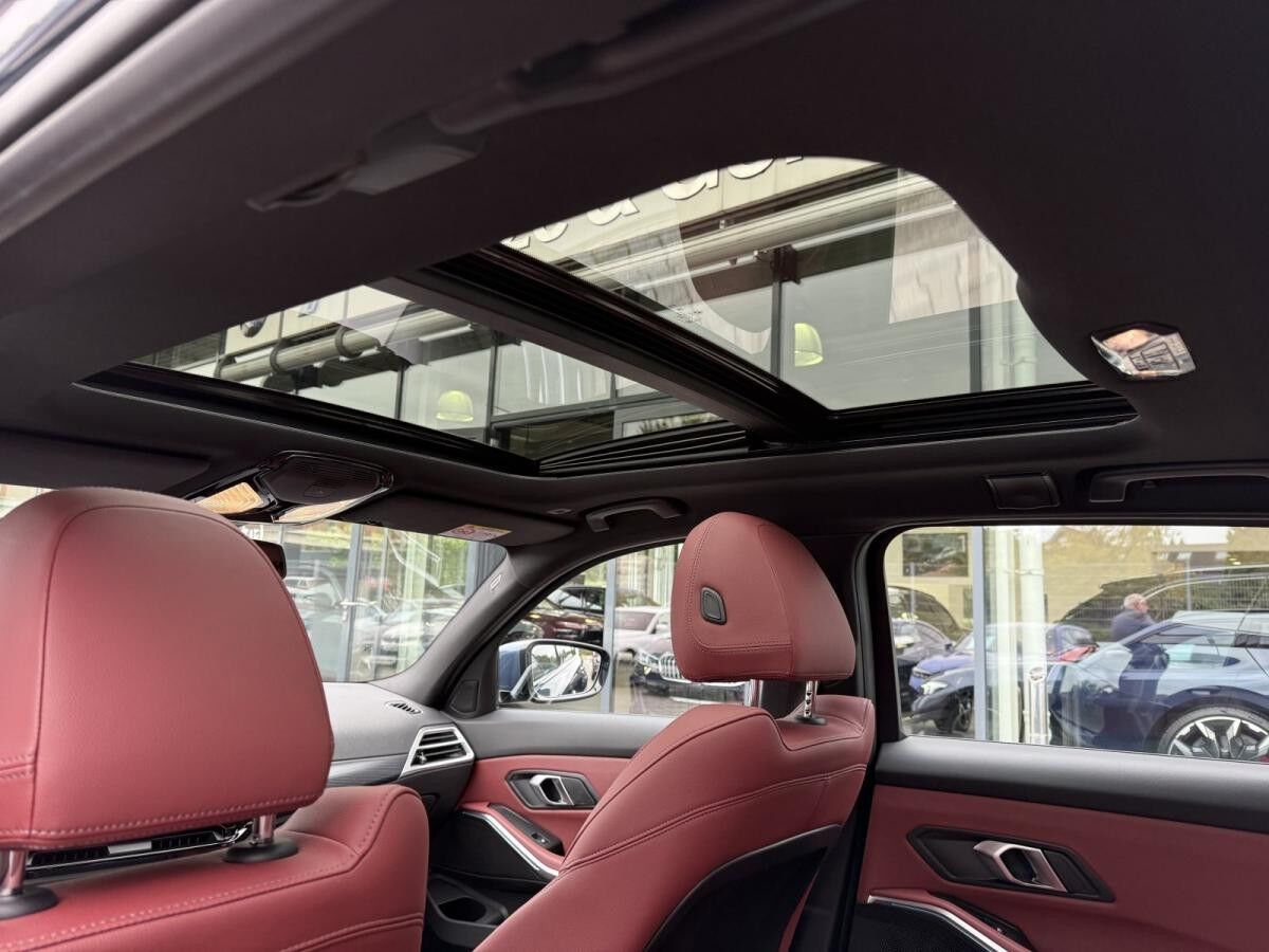 BMW 330 e Touring M Sport //Pano AHK FACELIFT!!!