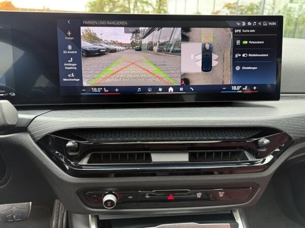 BMW 330 e Touring M Sport //Pano AHK FACELIFT!!!