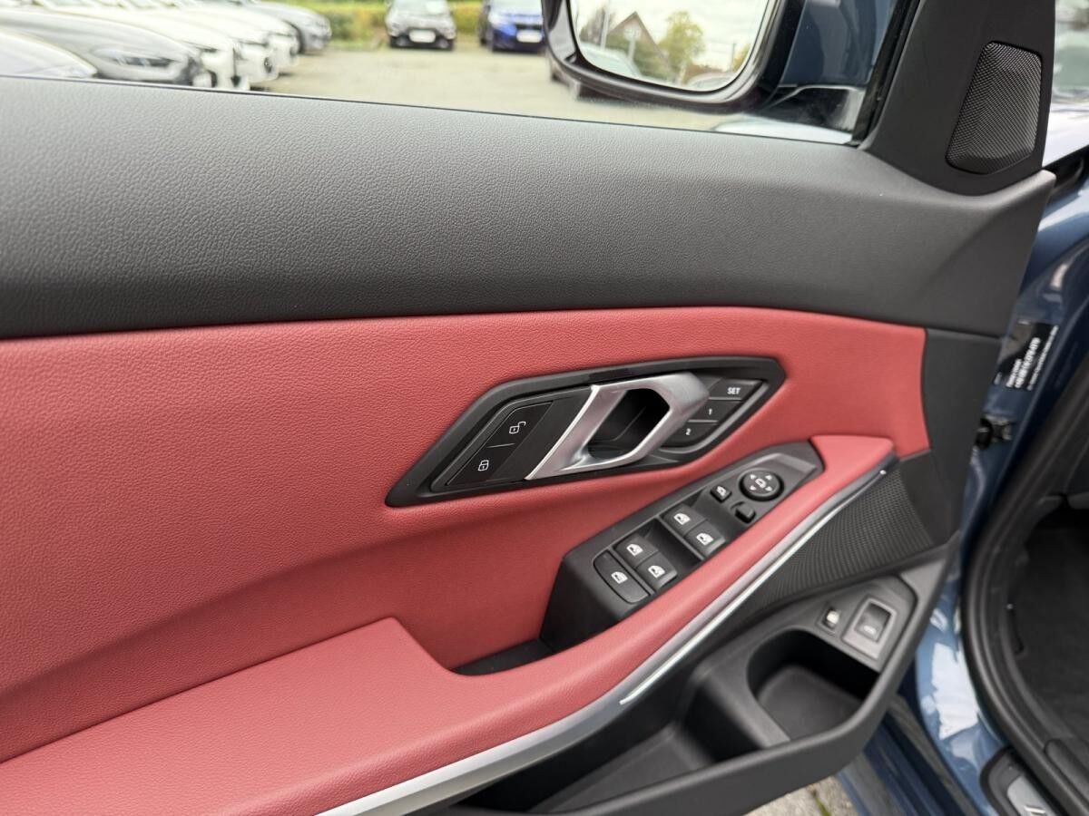 BMW 330 e Touring M Sport //Pano AHK FACELIFT!!!