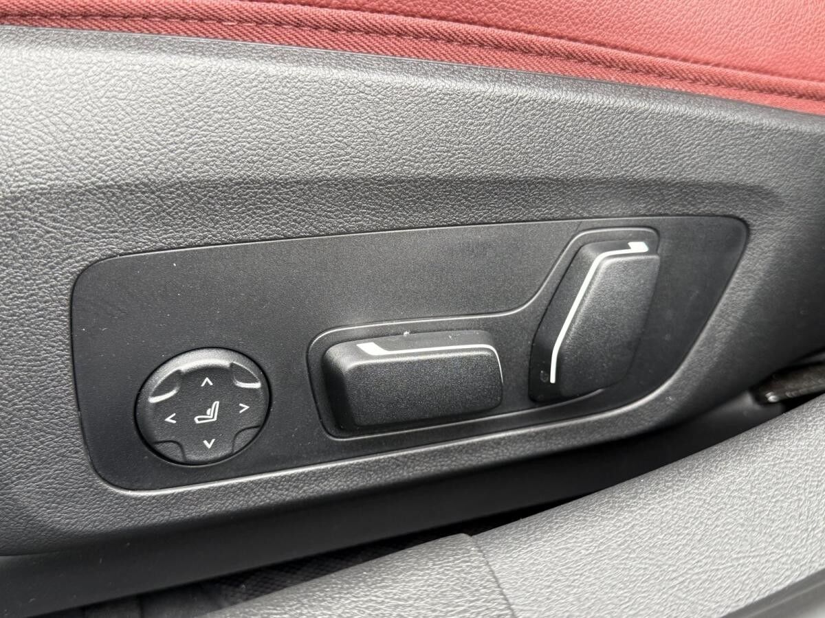 BMW 330 e Touring M Sport //Pano AHK FACELIFT!!!