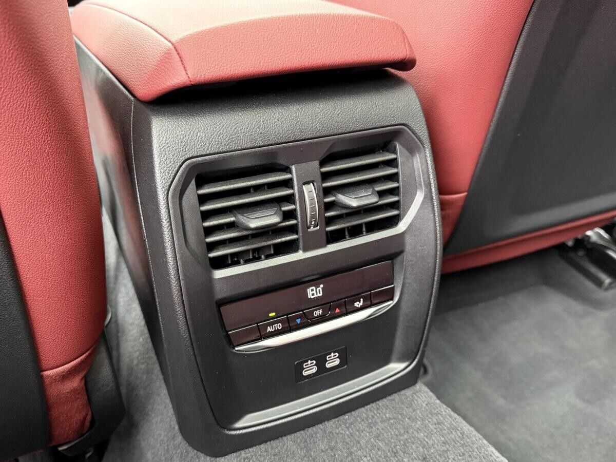 BMW 330 e Touring M Sport //Pano AHK FACELIFT!!!