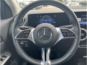 Mercedes-Benz GLA 200 Facelift+Advanced+Kamera+DAB+LED+Progr.+