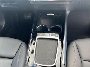 Mercedes-Benz GLA 200 Facelift+Advanced+Kamera+DAB+LED+Progr.+