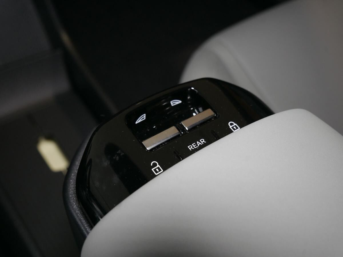 Volvo EX30 Single Motor Core