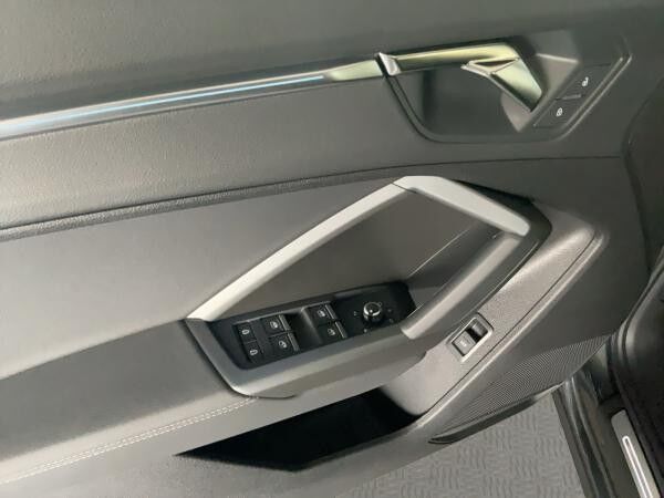 Audi Q3 S line 35 TFSI S tronic / Navi, LED, Assistenzpaket, Klima