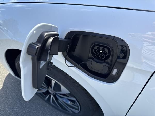 Skoda Superb Combi 1.5 TSI iV 150kW Selection HUD AHK Navi
