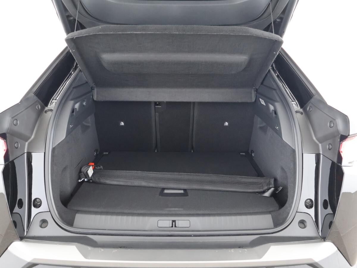 Peugeot 3008 GT HYBRID 145 e-DSC6 / Drive Assist/Ganzjahresr. / Winter Paket / sofort verfügbar