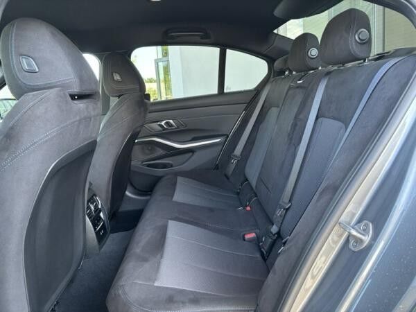 BMW 320 i Lim. MSPORT MEGAAKTION 26%+ & 1000€ Gutschein auf Winterräder