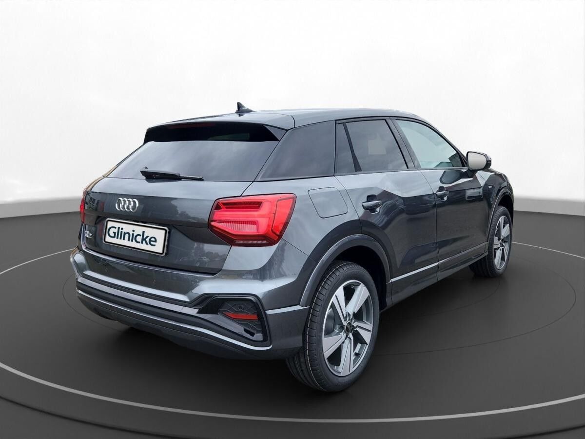 Audi Q2 35 TFSI S line AHK Matrix LM 18" Navi PDC+RFK