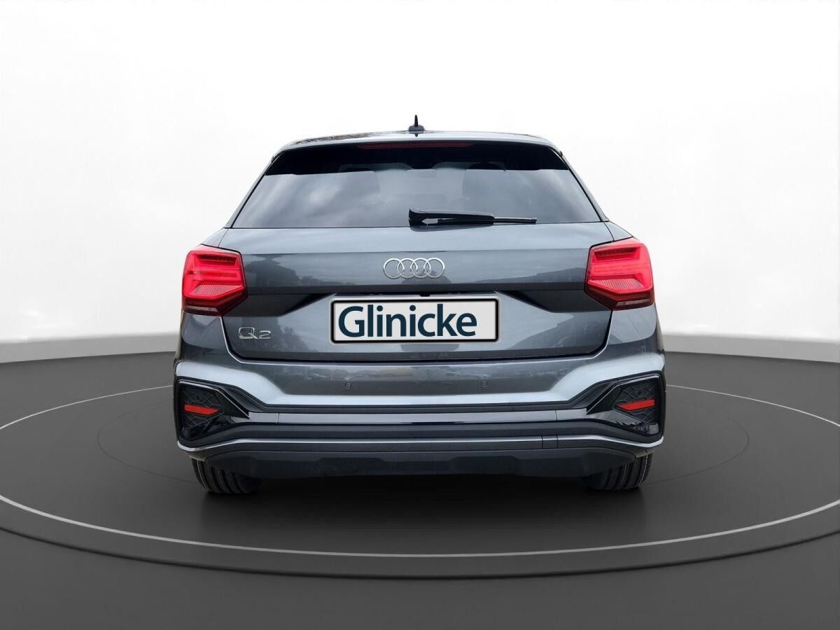 Audi Q2 35 TFSI S line AHK Matrix LM 18" Navi PDC+RFK