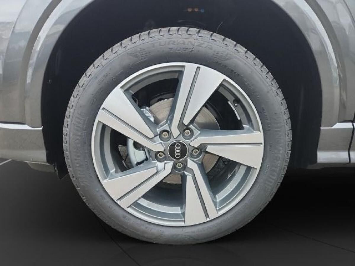 Audi Q2 35 TFSI S line AHK Matrix LM 18" Navi PDC+RFK