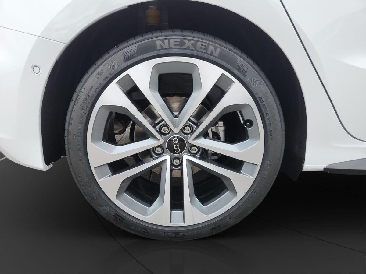 Audi A3 Sportback TDI S line AHK Pano Matrix LM 18" Navi RFK Sonos