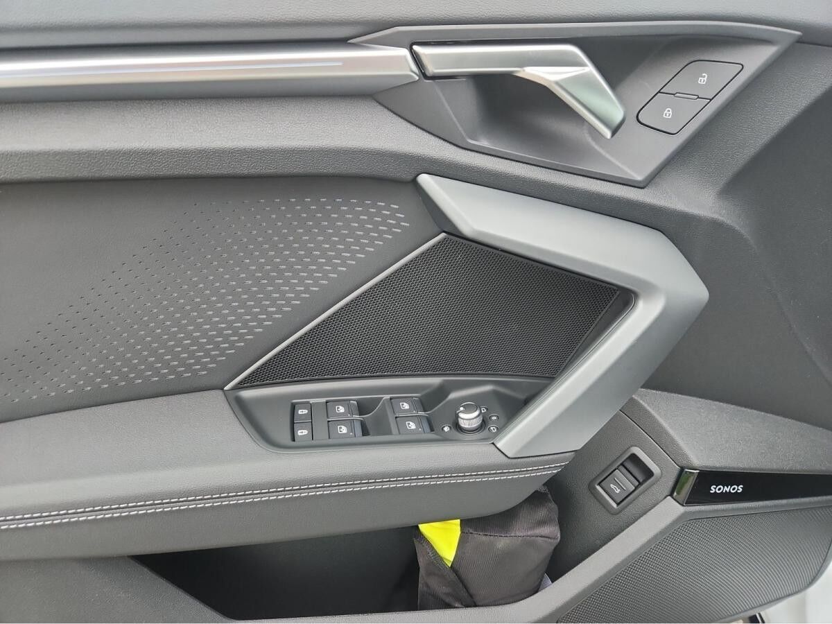 Audi A3 Sportback TDI S line AHK Pano Matrix LM 18" Navi RFK Sonos