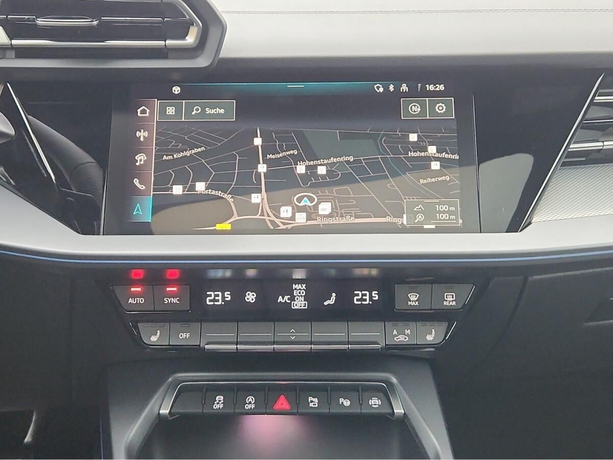 Audi A3 Sportback TDI S line AHK Pano Matrix LM 18" Navi RFK Sonos