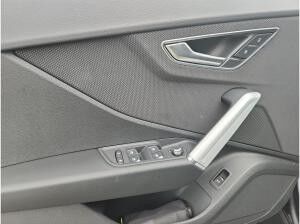 Audi Q2 35 TFSI S line AHK Matrix LM 18" Navi PDC+RFK