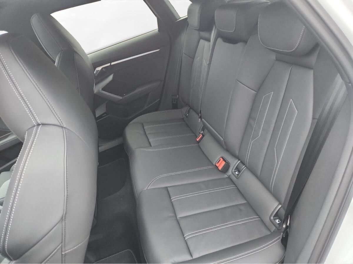 Audi A3 Sportback TDI S line AHK Pano Matrix LM 18" Navi RFK Sonos