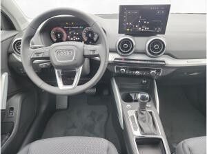 Audi Q2 35 TFSI S line AHK Matrix LM 18" Navi PDC+RFK