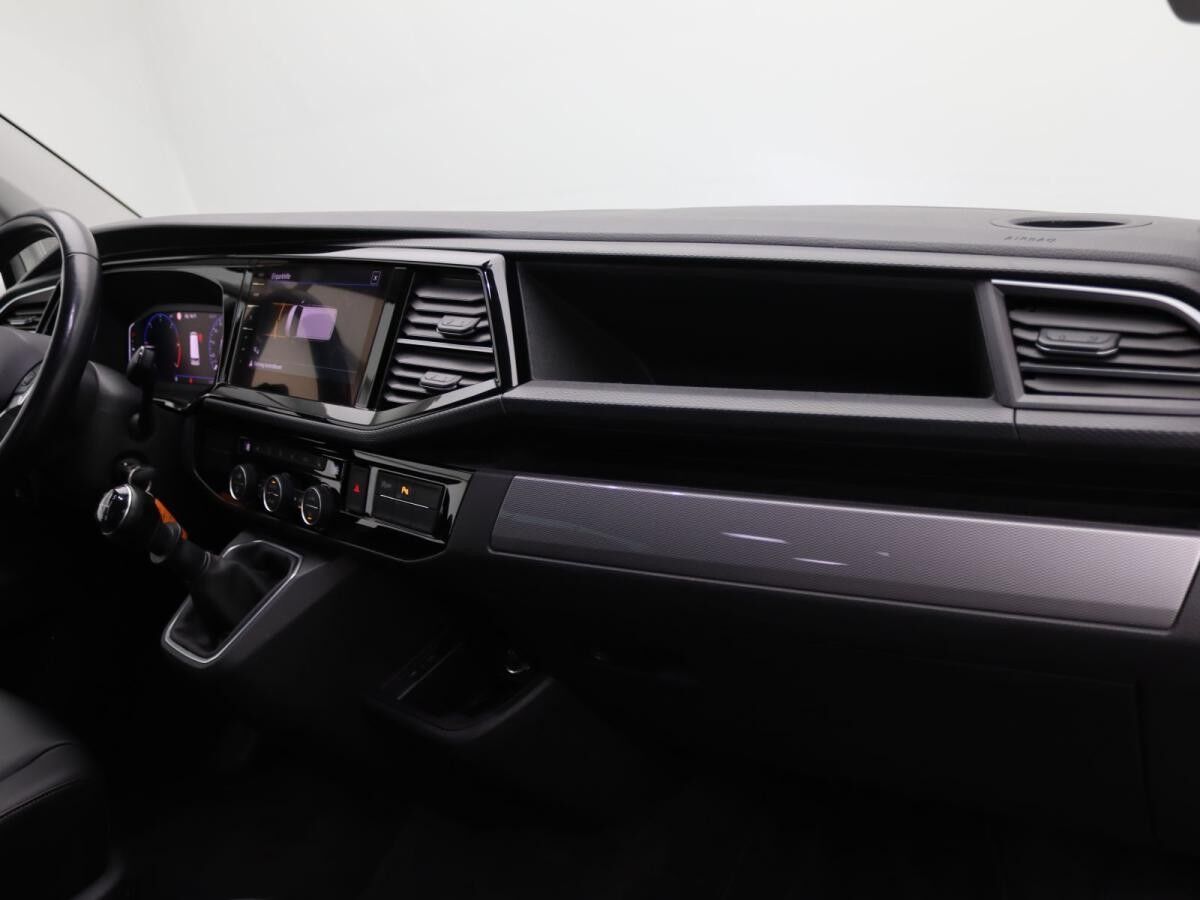 Volkswagen T6.1 Multivan Generation Six / Navi, LED, AHK