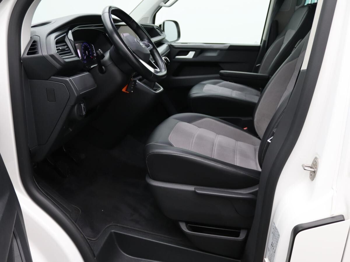 Volkswagen T6.1 Multivan Generation Six / Navi, LED, AHK