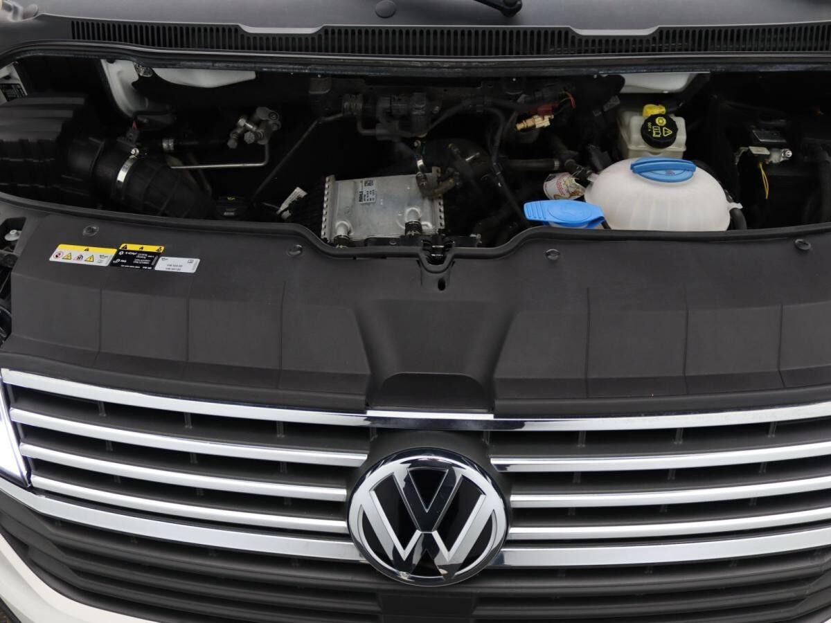 Volkswagen T6.1 Multivan Generation Six / Navi, LED, AHK