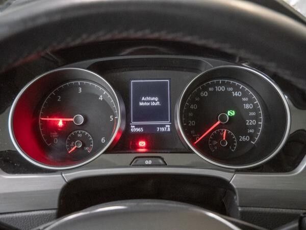 Volkswagen Touran 2.0 TDI DSG Comfortline Navi Sitzhzg PDC