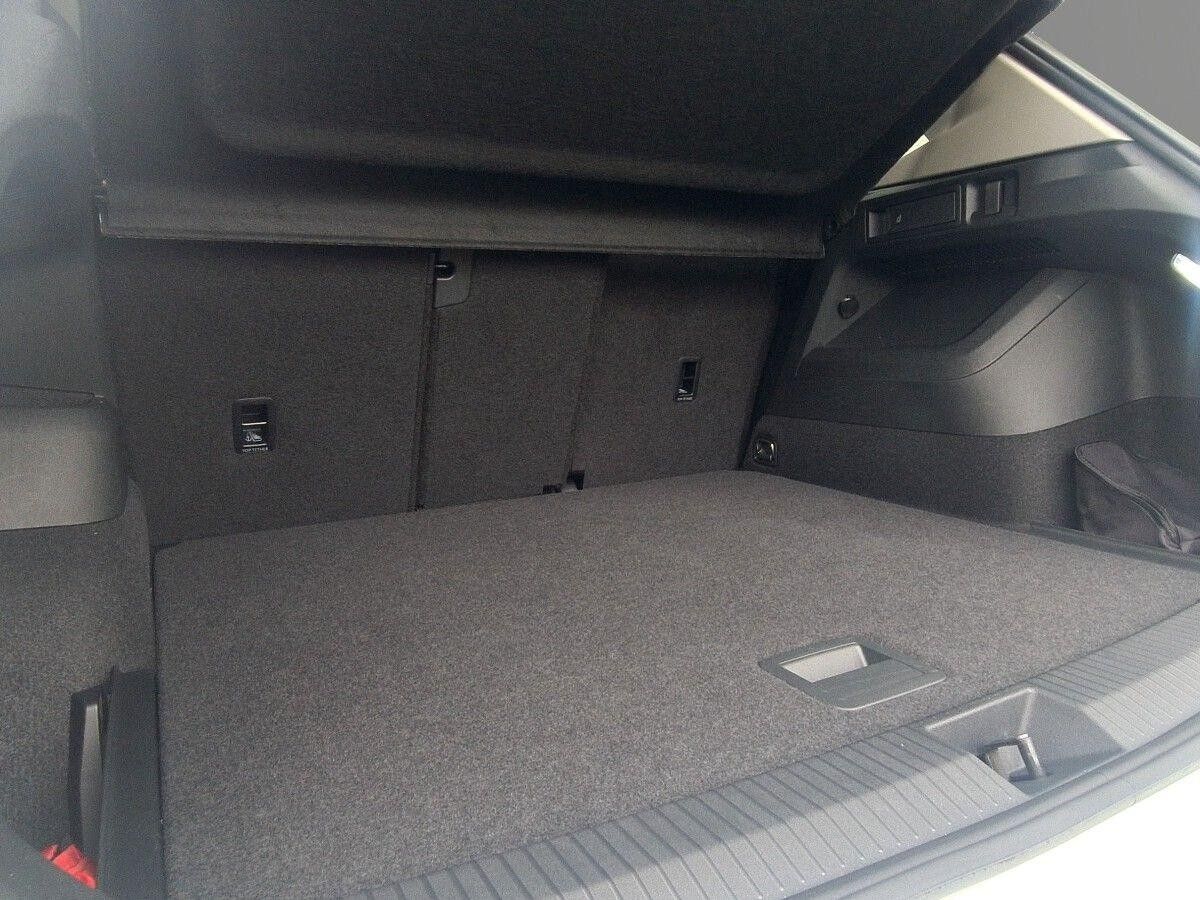 Volkswagen Tiguan 2.0 TDI SCR Elegance 4MOTION DSG AHK, HD -Matrix Scheinwerfer, Head-Up Display