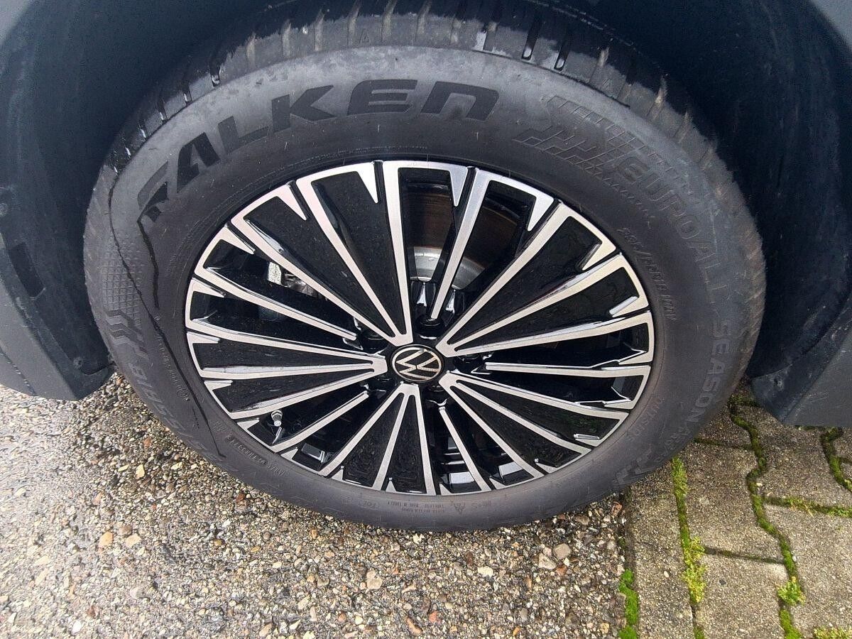 Volkswagen Tiguan 2.0 TDI SCR Elegance 4MOTION DSG AHK, HD -Matrix Scheinwerfer, Head-Up Display