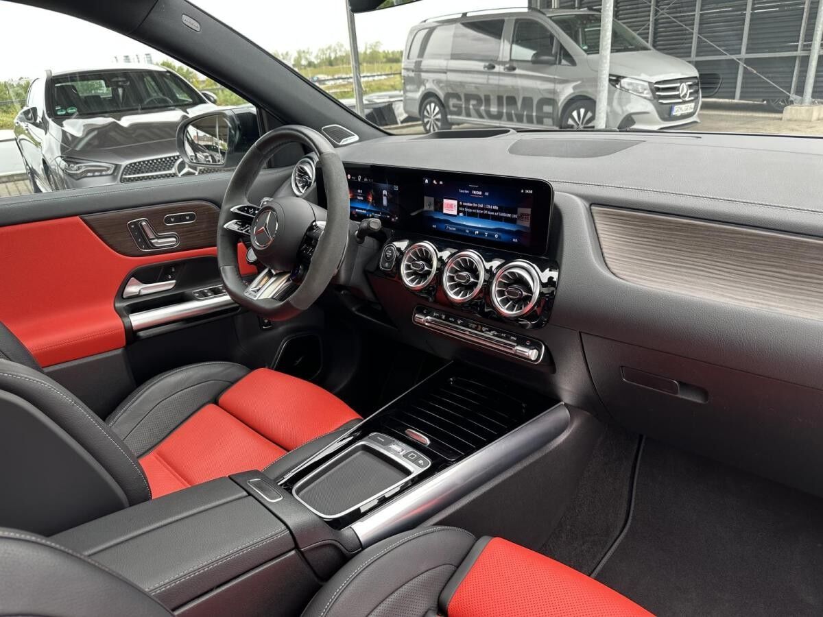 Mercedes-Benz GLA 45 AMG GLA -Klasse (BM 247)