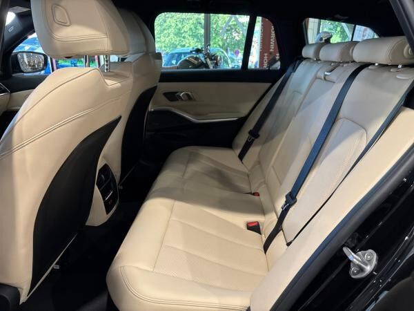 BMW 318 d Touring InnoPaket DrivingAss PANO HK HUD Navi