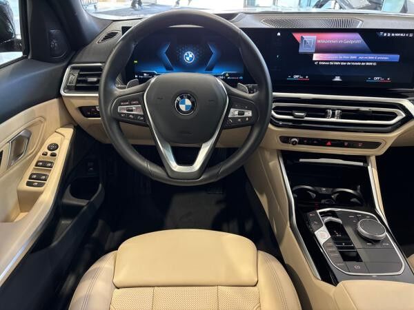 BMW 318 d Touring InnoPaket DrivingAss PANO HK HUD Navi