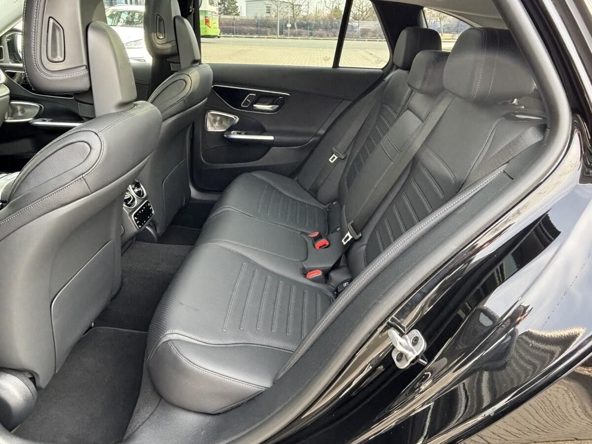 Mercedes-Benz C 300 de 4M T AMG+Night+DigiLight+Head-up+Memory