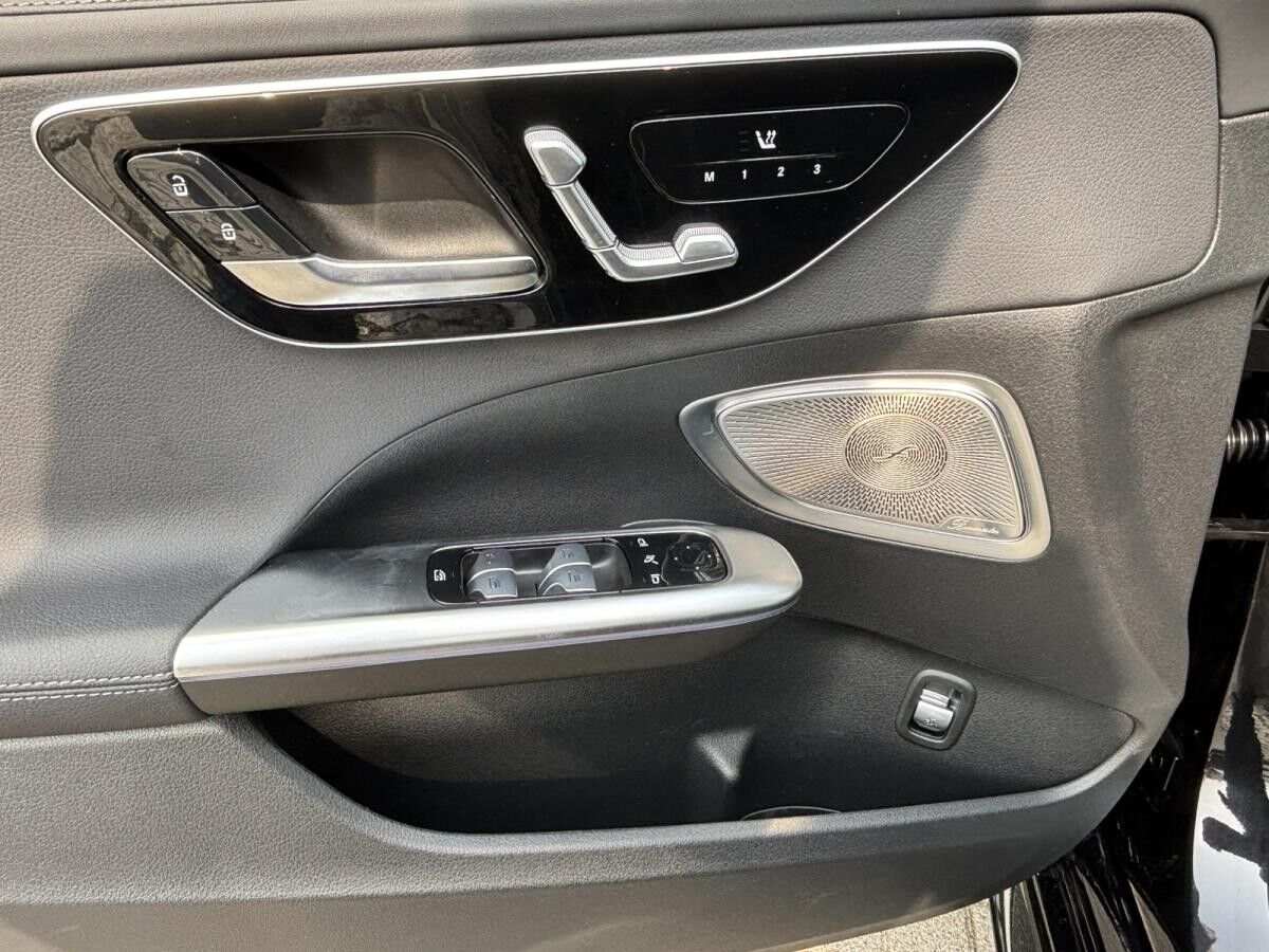 Mercedes-Benz C 300 de 4M T AMG+Night+DigiLight+Head-up+Memory