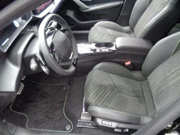 Peugeot 208 Hybrid 145 e-DSC6 GT E-Sitze Kamera