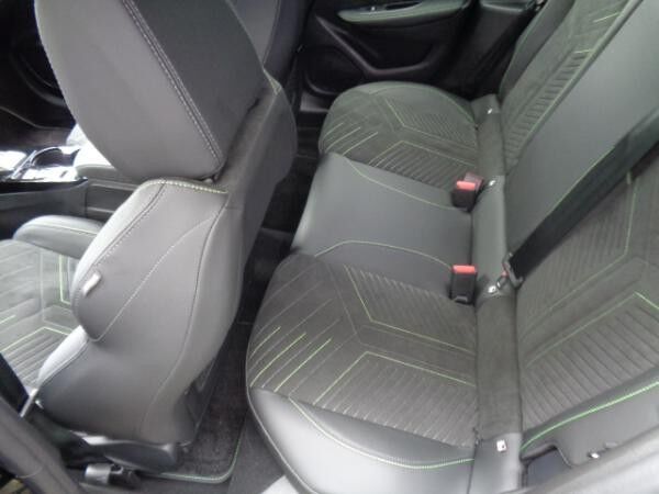 Peugeot 208 Hybrid 145 e-DSC6 GT E-Sitze Kamera