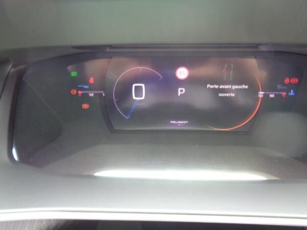 Peugeot 208 Hybrid 145 e-DSC6 GT E-Sitze Kamera