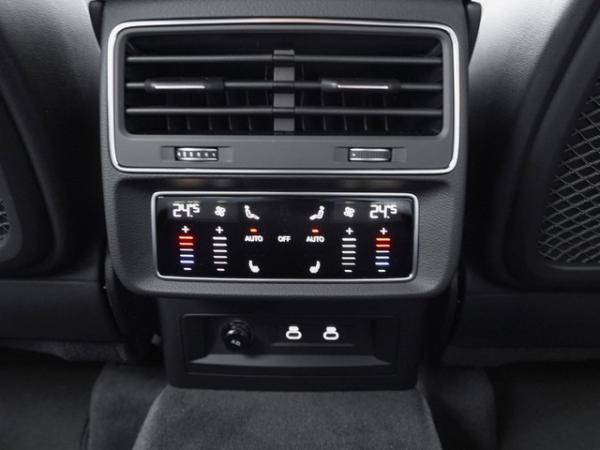 Audi Q7 SUV S line business TDI quattro tiptronic /