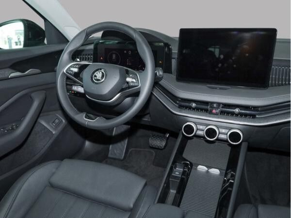 Skoda Superb Combi 2.0 TDI Selection ABGABE 11.2025