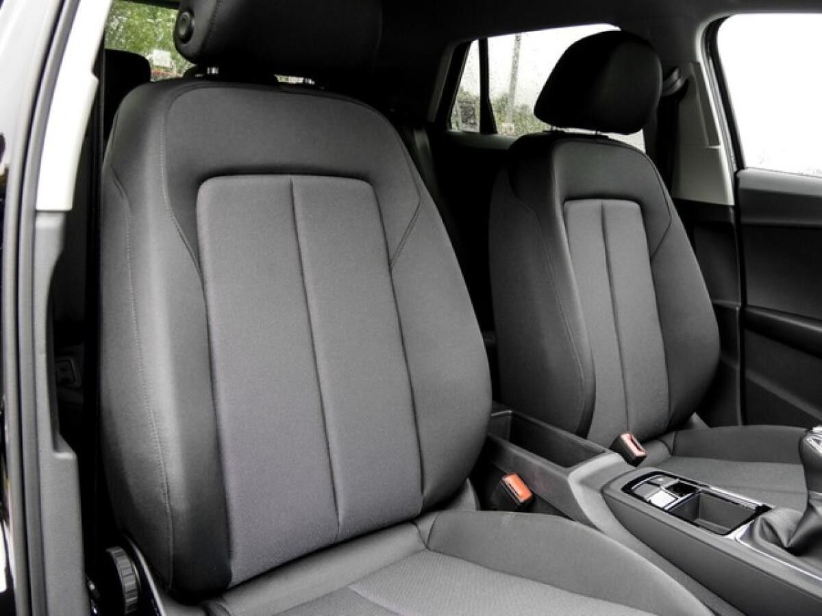 Audi Q2 30 TFSI advanced Smartphone-Interface+Sitzheizung vorn+Sonnenschutzverglasung abgedunkelt