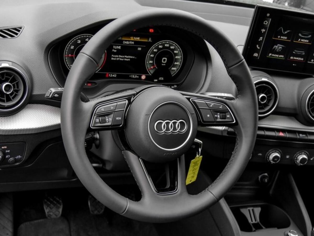 Audi Q2 30 TFSI advanced Smartphone-Interface+Sitzheizung vorn+Sonnenschutzverglasung abgedunkelt