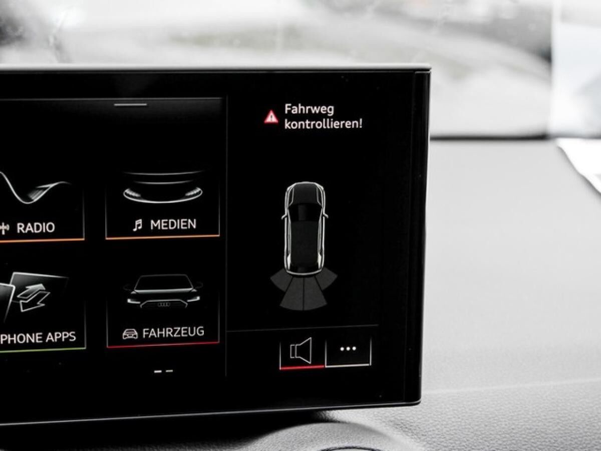 Audi Q2 30 TFSI advanced Smartphone-Interface+Sitzheizung vorn+Sonnenschutzverglasung abgedunkelt