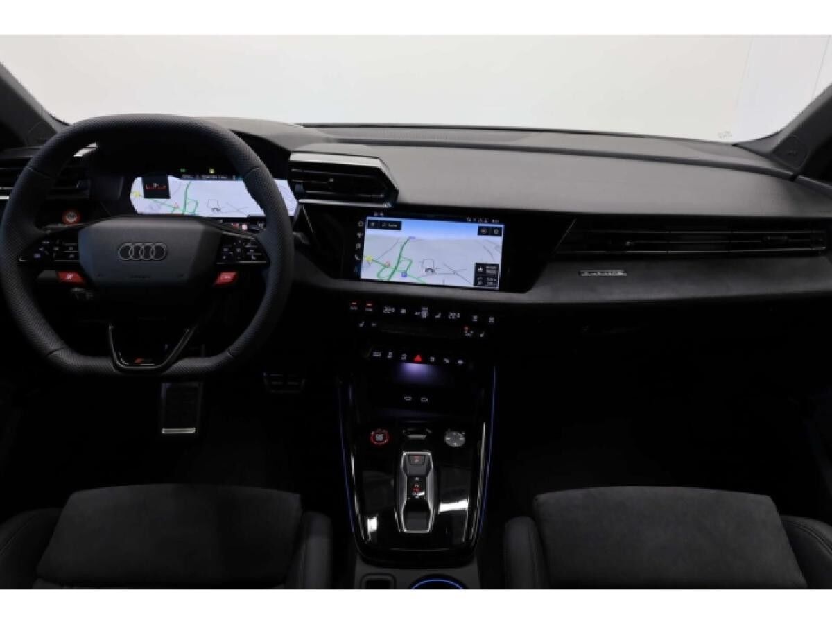 Audi RS3 Sportback TFSI quattro 280 km/h