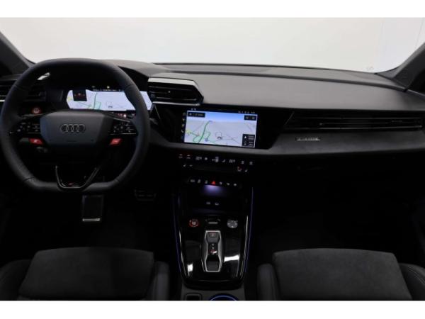 Audi RS3 Sportback TFSI quattro 280 km/h