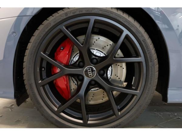 Audi RS3 Sportback TFSI quattro 280 km/h